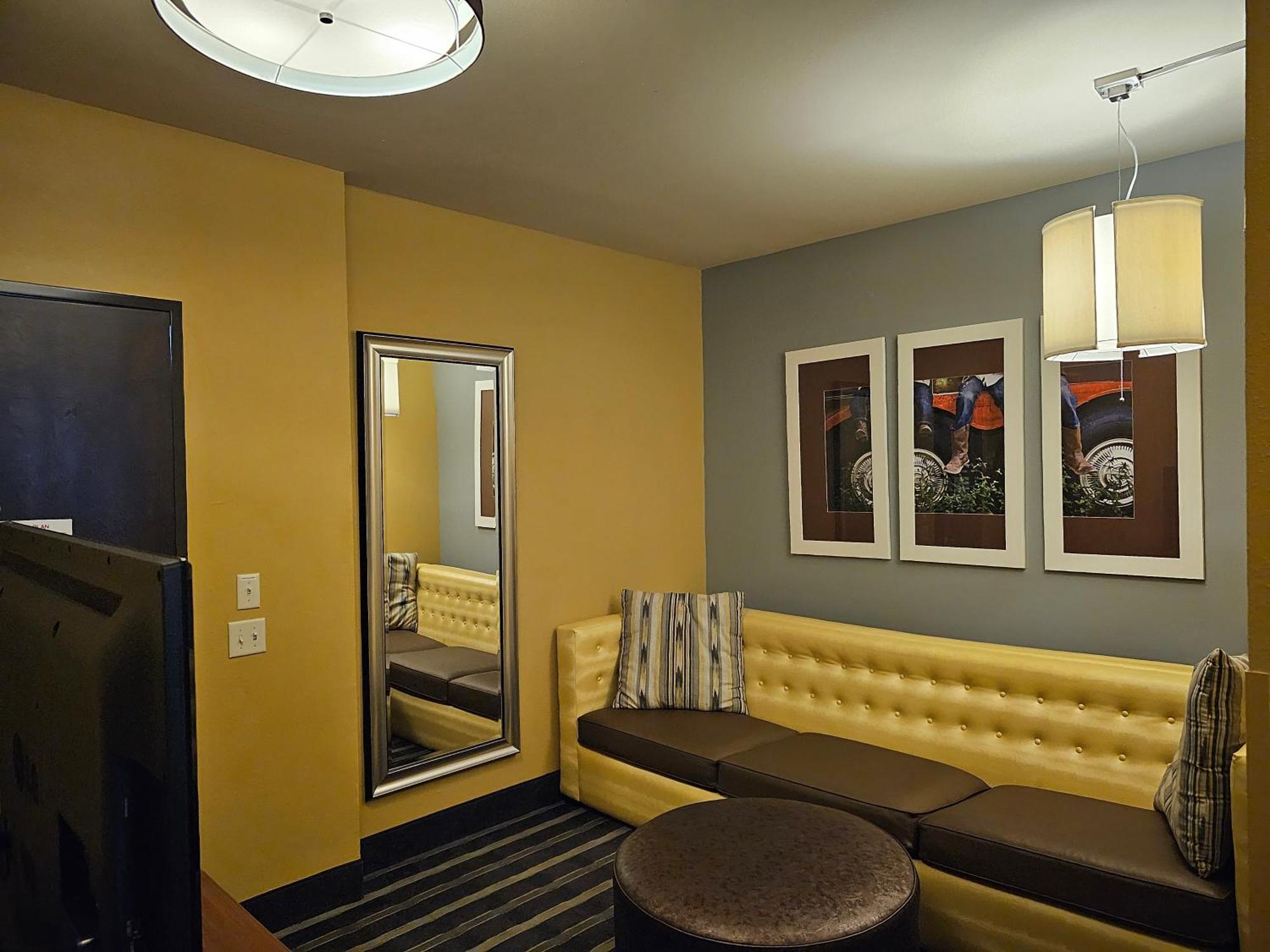 Holiday Inn Express & Suites Perry-National Fairground Area By Ihg Eksteriør billede