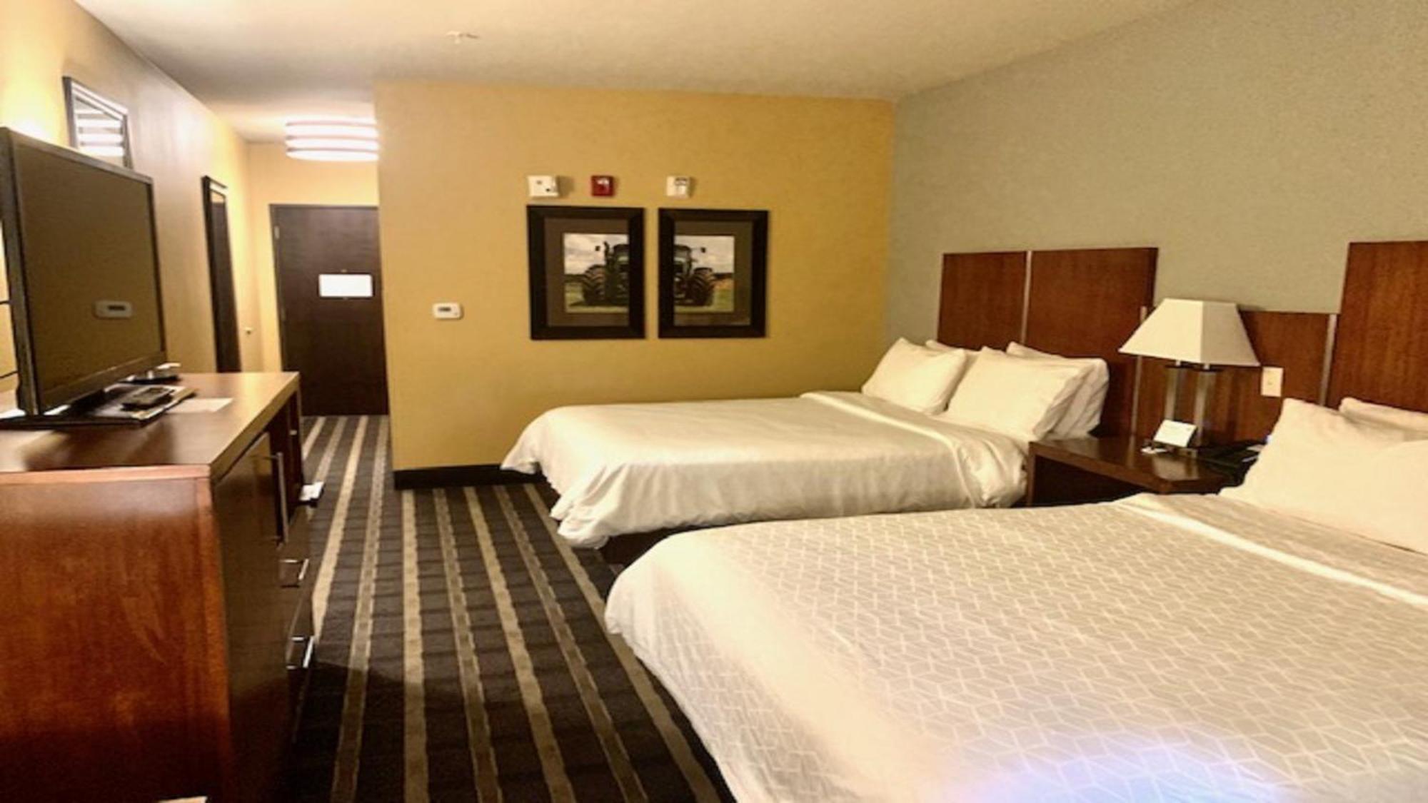 Holiday Inn Express & Suites Perry-National Fairground Area By Ihg Eksteriør billede