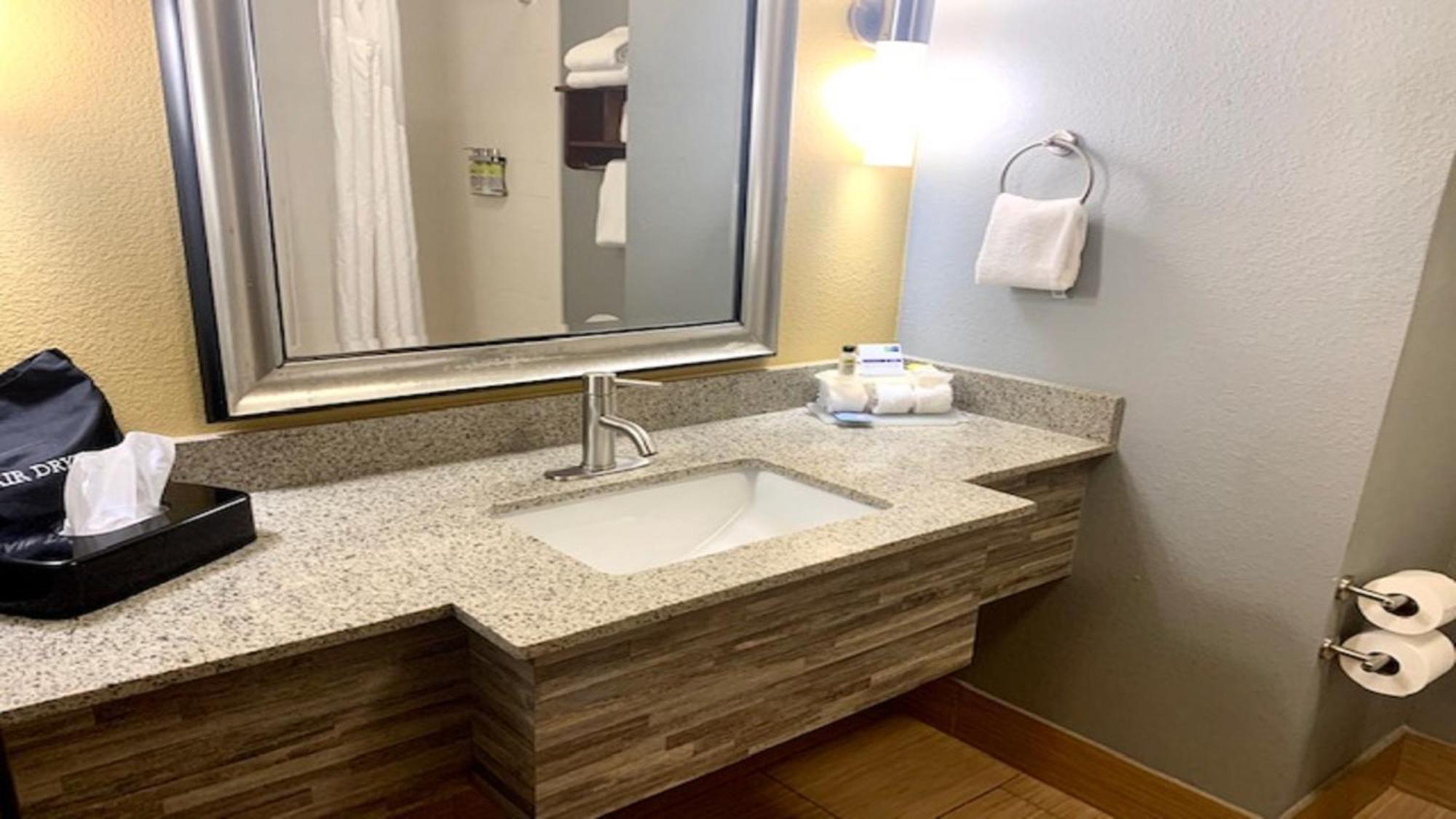 Holiday Inn Express & Suites Perry-National Fairground Area By Ihg Eksteriør billede