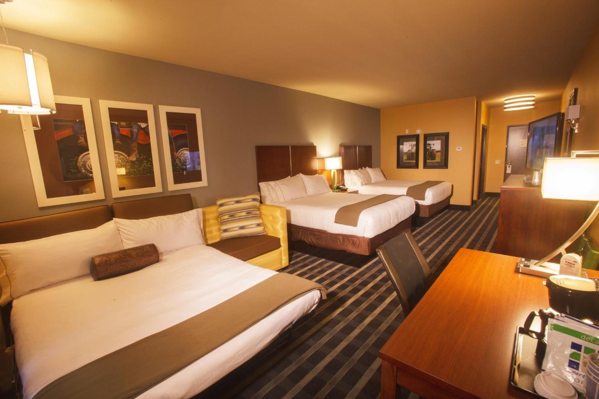 Holiday Inn Express & Suites Perry-National Fairground Area By Ihg Eksteriør billede