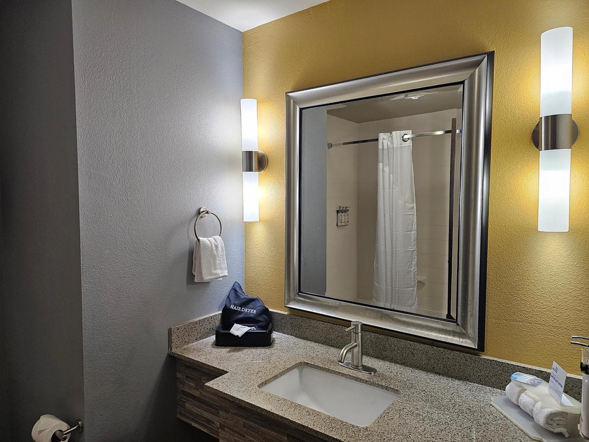 Holiday Inn Express & Suites Perry-National Fairground Area By Ihg Eksteriør billede