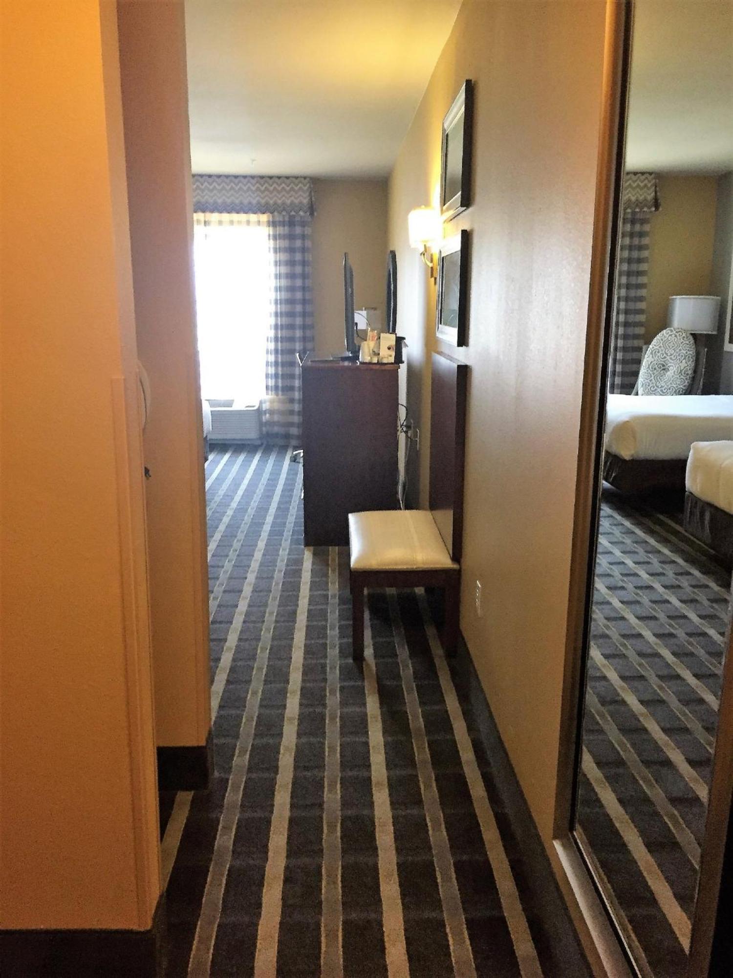 Holiday Inn Express & Suites Perry-National Fairground Area By Ihg Eksteriør billede