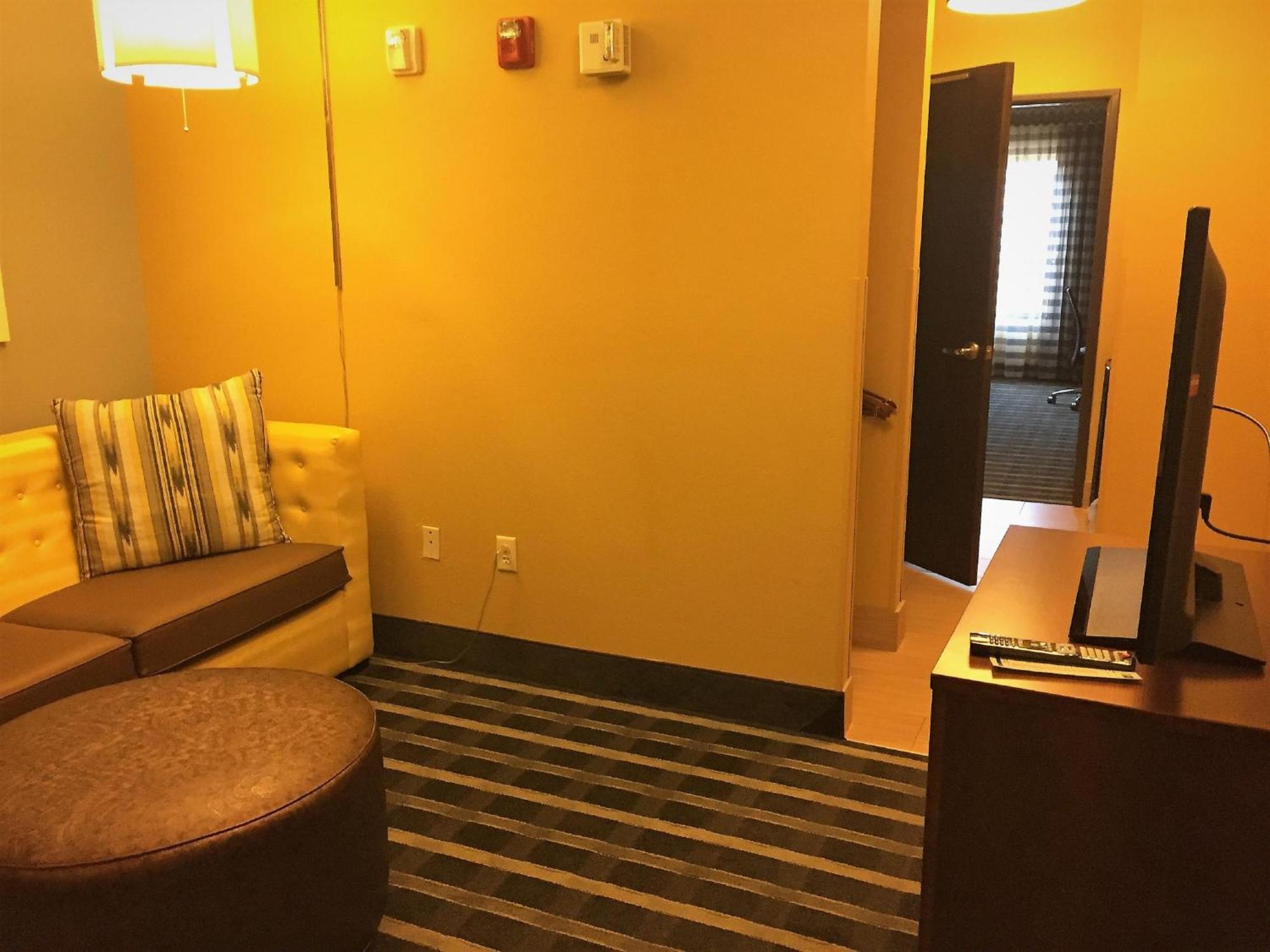 Holiday Inn Express & Suites Perry-National Fairground Area By Ihg Eksteriør billede