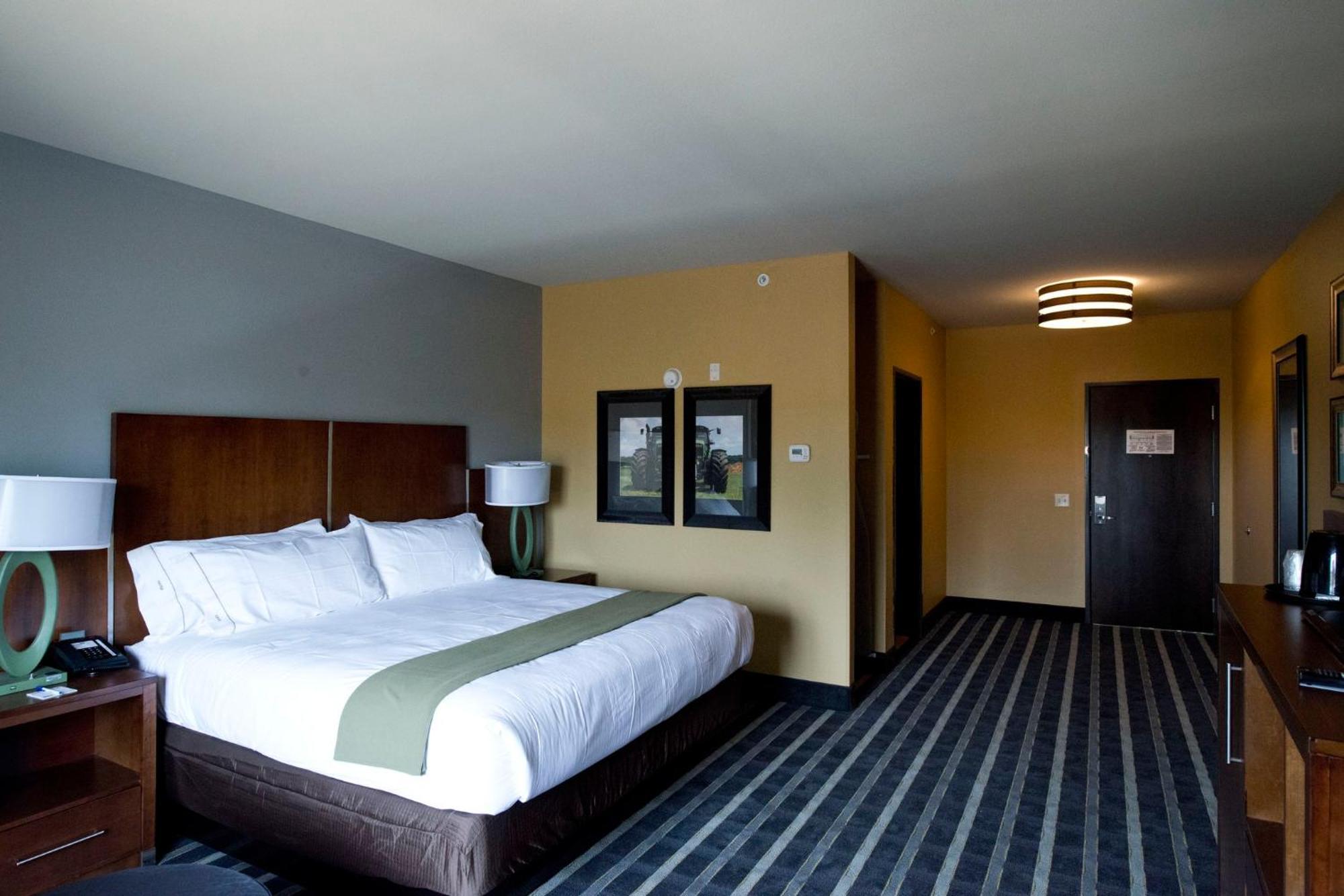Holiday Inn Express & Suites Perry-National Fairground Area By Ihg Eksteriør billede