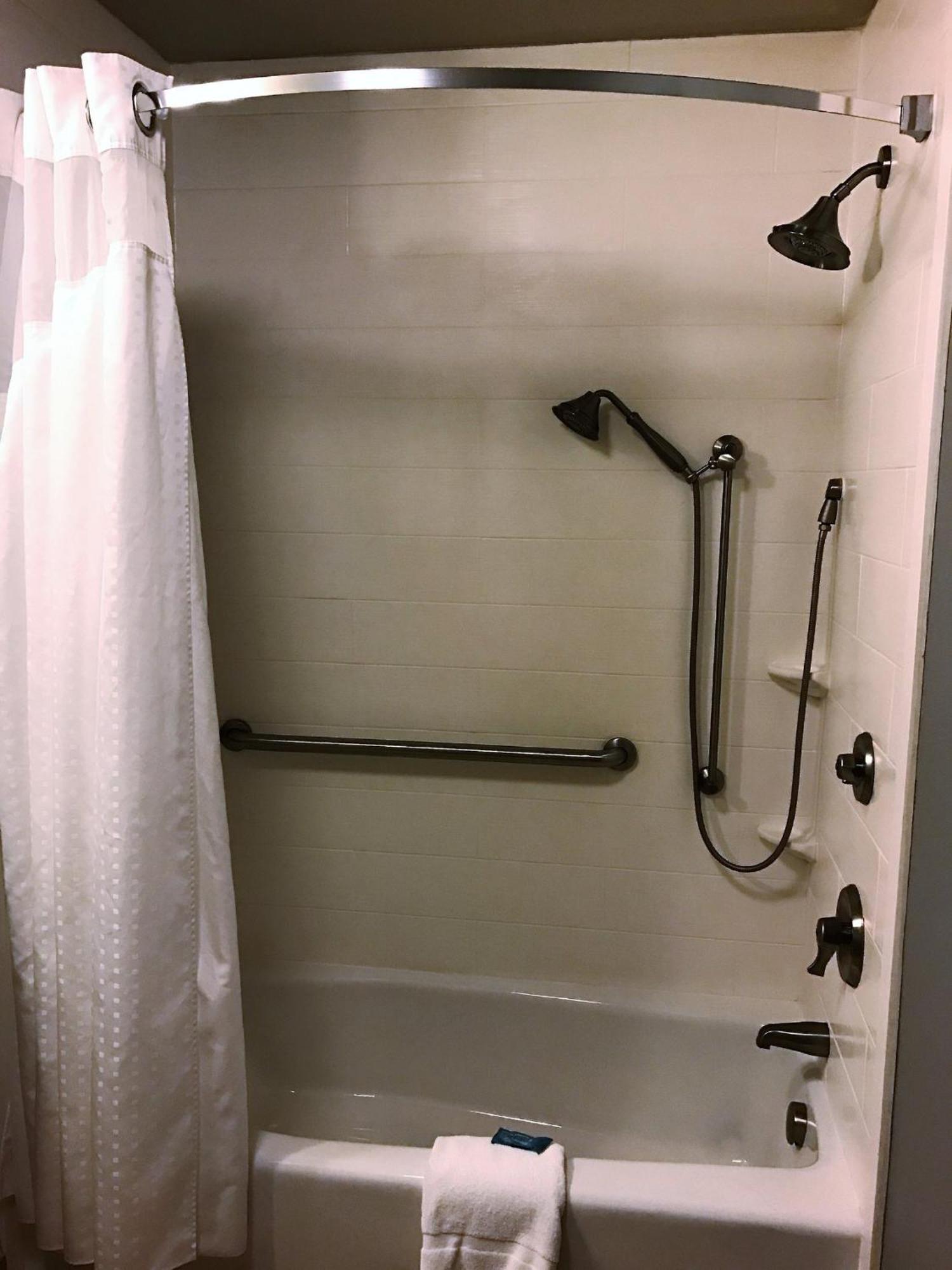 Holiday Inn Express & Suites Perry-National Fairground Area By Ihg Eksteriør billede